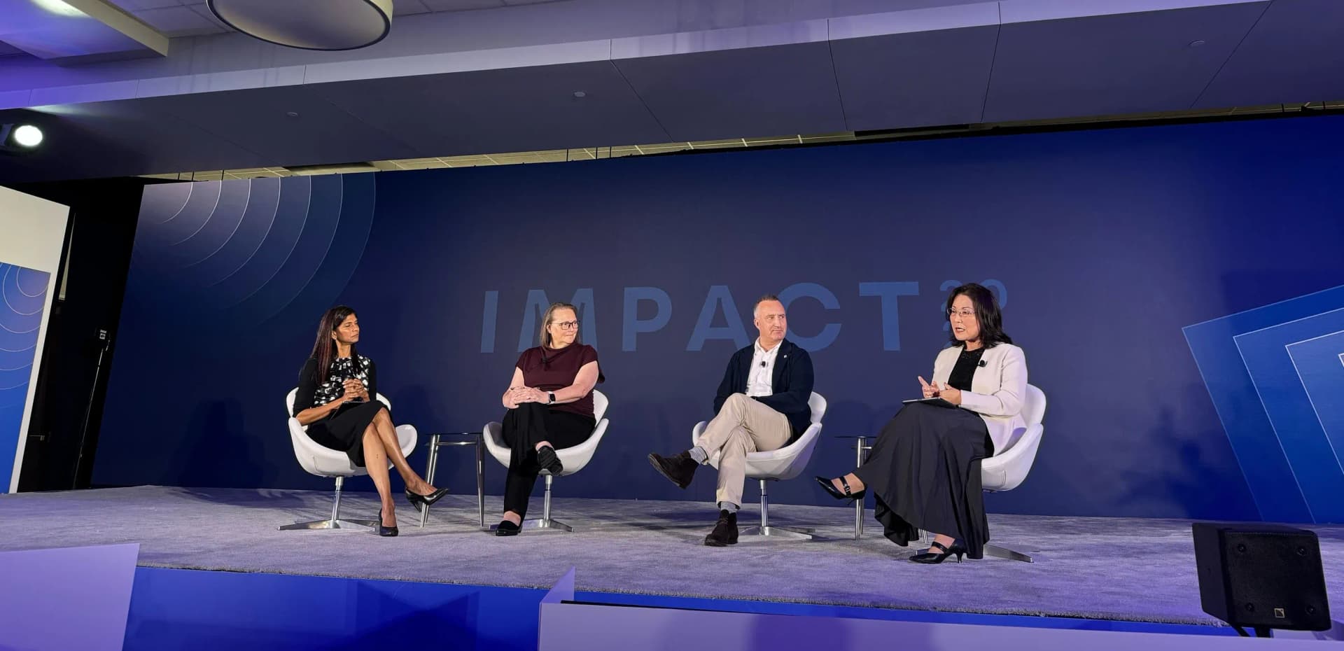 Harnessing Trust, Openness, and Gen AI to Drive Impact in the Energy Transitionでのパネルディスカッション