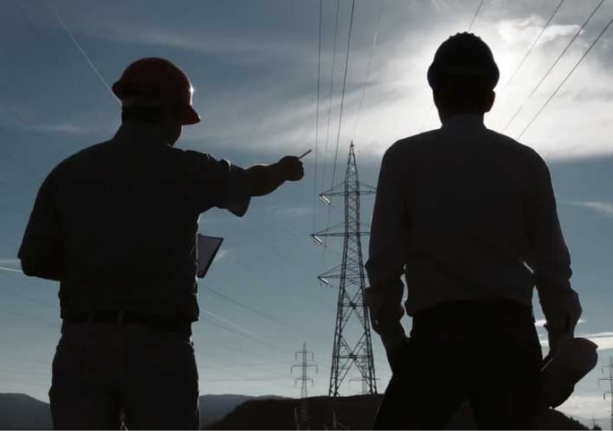 workers-at-powergrid
